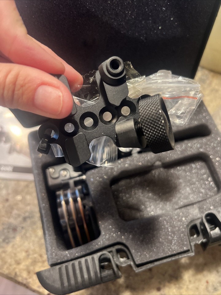 NEW Mathews 5 Pin BridgeLock Bow Sight Right Hand .019 by Axcel