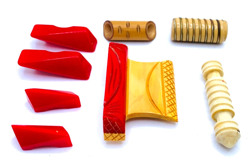 Lot Vtg 4 BIG Bakelite Buttons Red Hexagon Long, Red Buckle, Bamboo Wood Buttons - Image 2 of 4