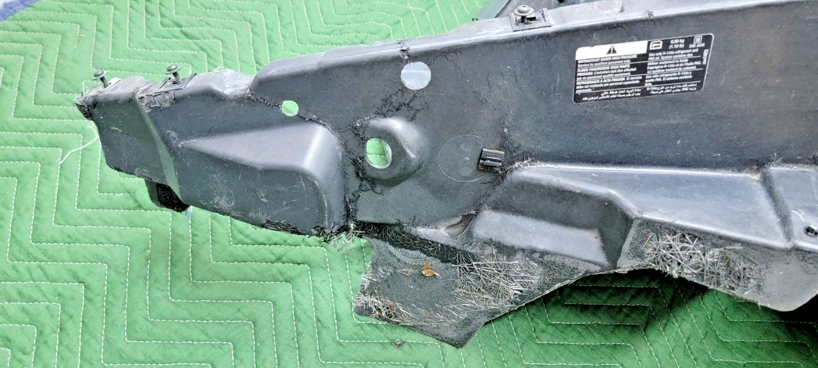05-13 CHEVROLET CORVETTE C6 FRONT RIGHT INNER FENDER LINER WHEEL HOUSING OEM