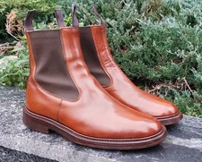 TRICKER'S Stephen leather chelsea boots . Size UK 9 / US 10 . Fitting 5