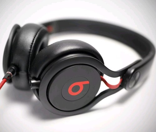 Beats By Dr. Dre Mixr Headphones (Functioning but with cosmetic/ageing damage)