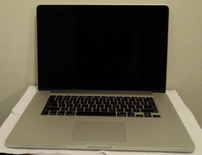 Apple MacBook Pro A1398 (2013) Laptop 15'' Intel I7 CPU 8GB RAM 256GB SSD USB 3.0