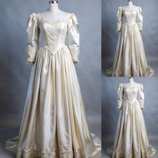 Vintage Light Champagne Wedding Dresses Long Sleeves Square Neck Bridal Gowns