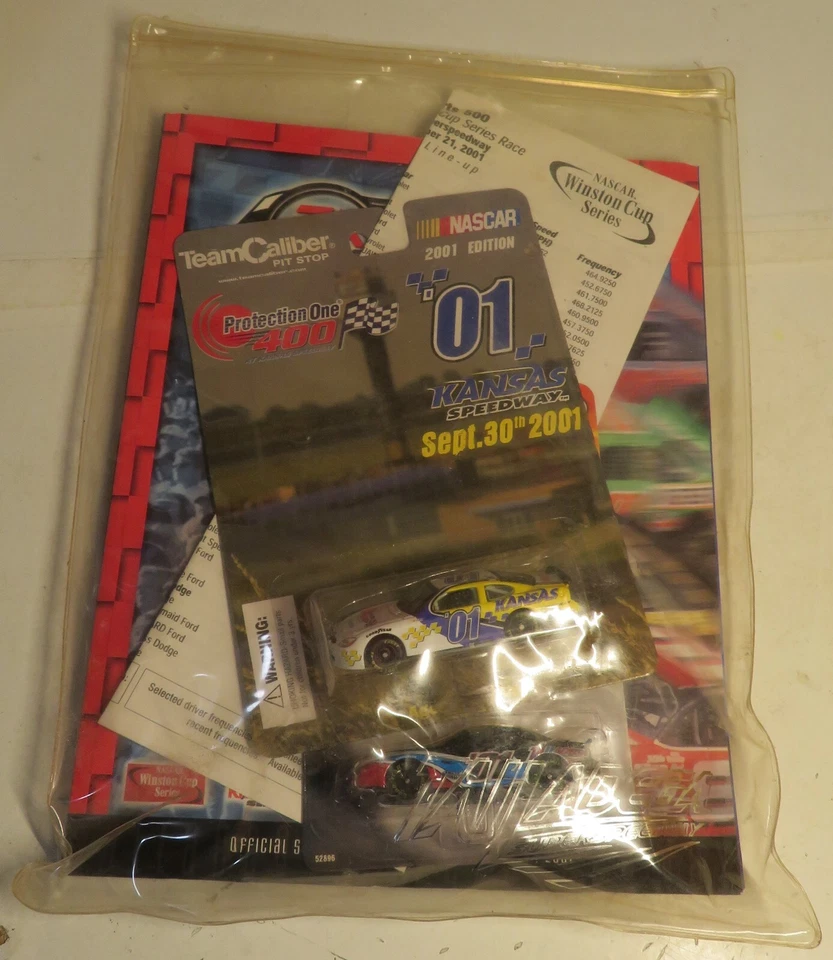 NASCAR 2001 EA Sports 500 Food World 300 Hot Wheels Talladega Program Car Set Pk - Image 2 of 4