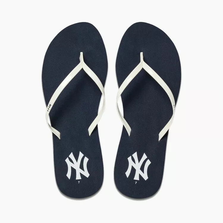 New Reef Bliss MLB New York Yankees Sandals Flip Flops Women s
