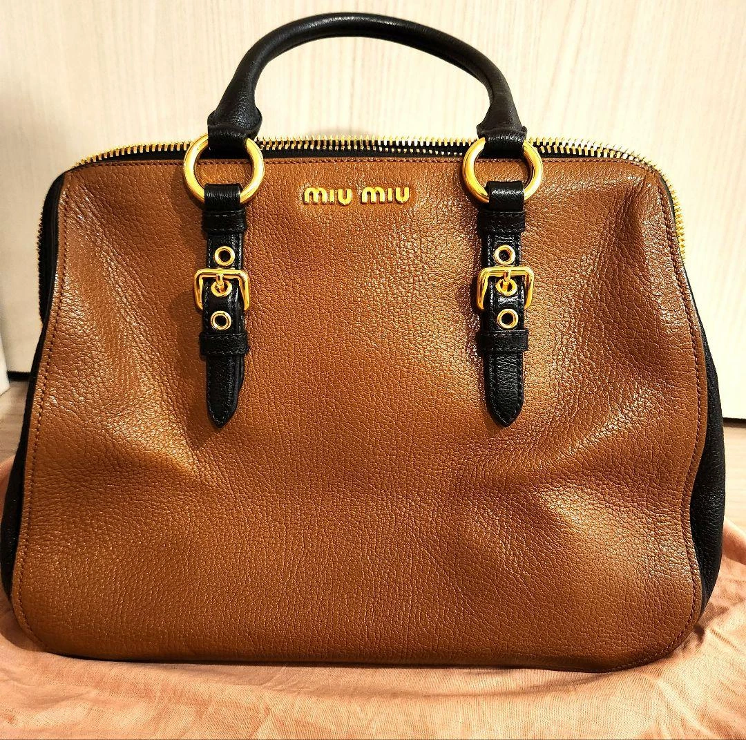 miu miuu❗ ブラウンレザー バッグ Brown Leather Exterior Miu Miu Bags & Handbags for Women for sale