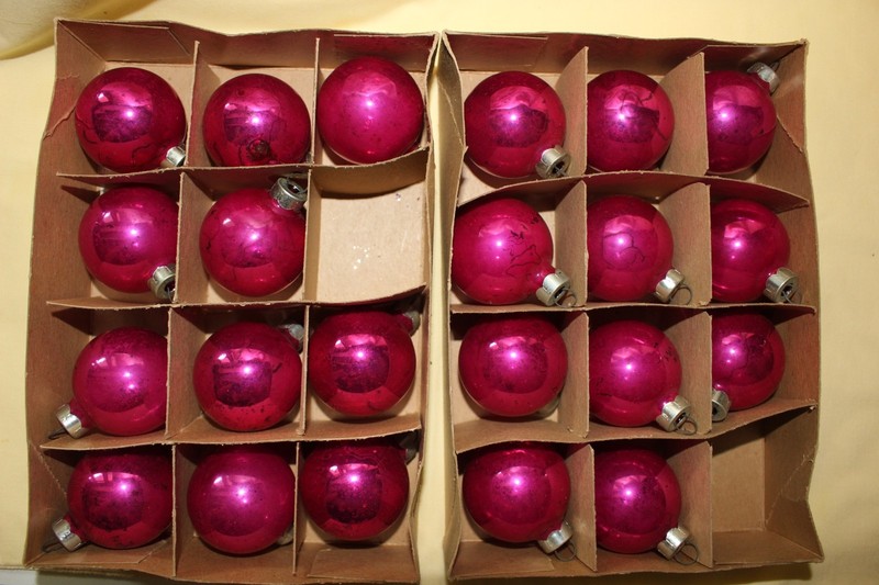 2 Vintage Shiny Brite Small Boxes 22 Small Pink Mercury Glass Xmas Ornaments