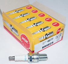 Set of 10 Genuine NGK 4677 BR9ECS Nickel Spark Plugs