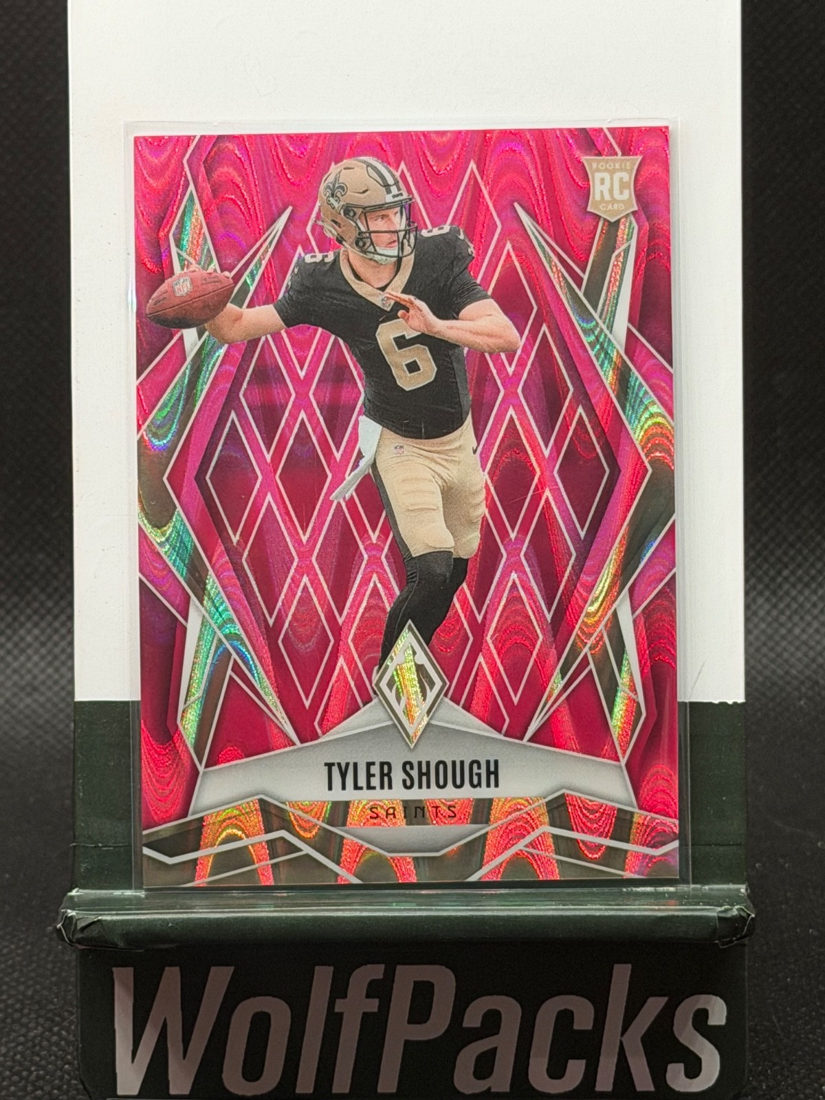 2025 Panini Phoenix Football - Tyler Shough #169 Pink Seismic /75 (RC)
