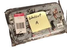 ACTUAL A Dog Show Slim Travel Wallet NWT Vera Bradley