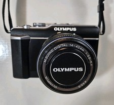 Olympus PEN E-PL1 Black Digital Camera w/ Lens M.ZUIKO 14-42mm, Micro 4/3 Compl