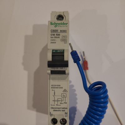 Merlin Gerin Schneider Multi 9 C60H RCBO Leitungsschutzschalter - GETESTET
