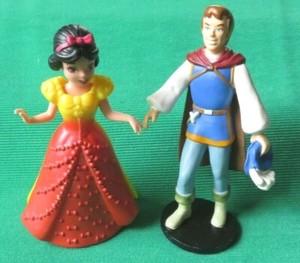 snow white magiclip doll