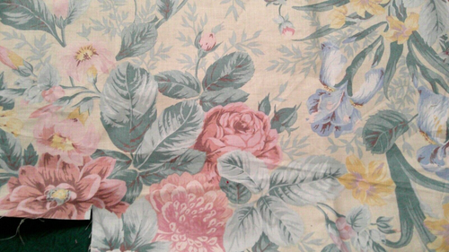 Fabric Gear, Inc. Tapestry Bouquet Pink Roses Blue Iris Yellow Flowers 1986 $3 - Picture 4 of 5