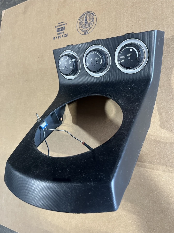 03 05 Nissan 350z OEM A/C heating climate control temperature switch Ecm - Image 3 of 4