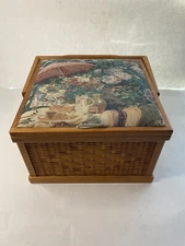 Vintage Wicker Sewing Basket Box Wood Handle Fabri-Centers Of America SEE DESC