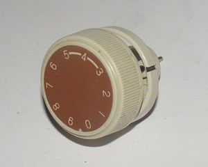 Nähmaschinen Oberfadenspanner Cremeweiss/braun D: 17,8mm, Dorina,Pfaff usw.