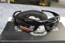 UGLY-FISH MATT/BLACK POLARIZED SMOKE SUNGLASSES MODEL FORCE