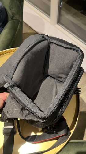 Canon EOS 80D Digital SLR Body with 18-135mm lens, camera bag, strap and battery - Picture 7 of 8