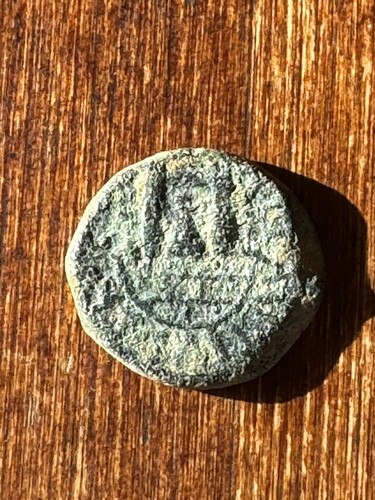 PIEDRA METEORITO MONEDA ROMANA ANTIGUA EMPERADOR AUGUSTO TEMPLO DE AFRODITA PAPHOS - Imagen 6 de 12
