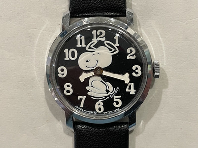 Vintage United Features Snoopy Swiss Watch -EXE - Runs