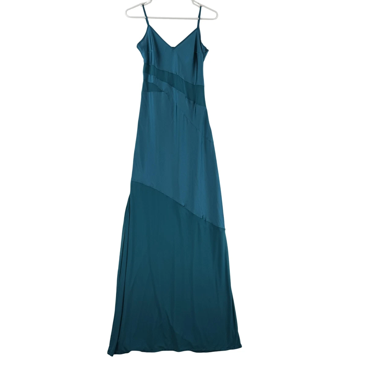 green emerald velvet dress Amazon.com: French Connection Women's Whisper Sweetheart Mini Dress :  Clothing, Shoes & Jewelry main image 1