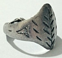 ANCIENT ROMAN SILVER COLOR RING WITH SYMBOL ENGRAVING