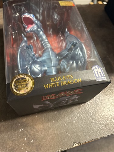 PhatMojo Yu-Gi-Oh! Blue Eyes White Dragon Action Figure Limited Edition New - Picture 2 of 4