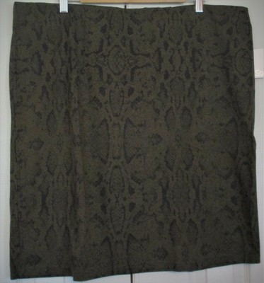 Women's Junior's Plus Size 3X Skirt Bodycon Green Reptile Print  NWT