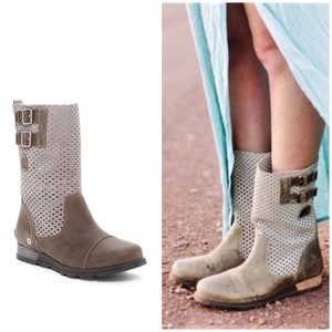 pull on mid calf boots