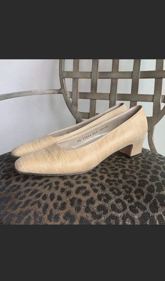 Salvatore Ferragamo Puntera Cuadrada Bloque Gatito Herls Talla 8 1/2 Foto 2 de 4