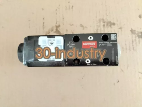 1PCS New For DG4V-3S-2A-M-U-H5-60-EN21 Solenoid valve