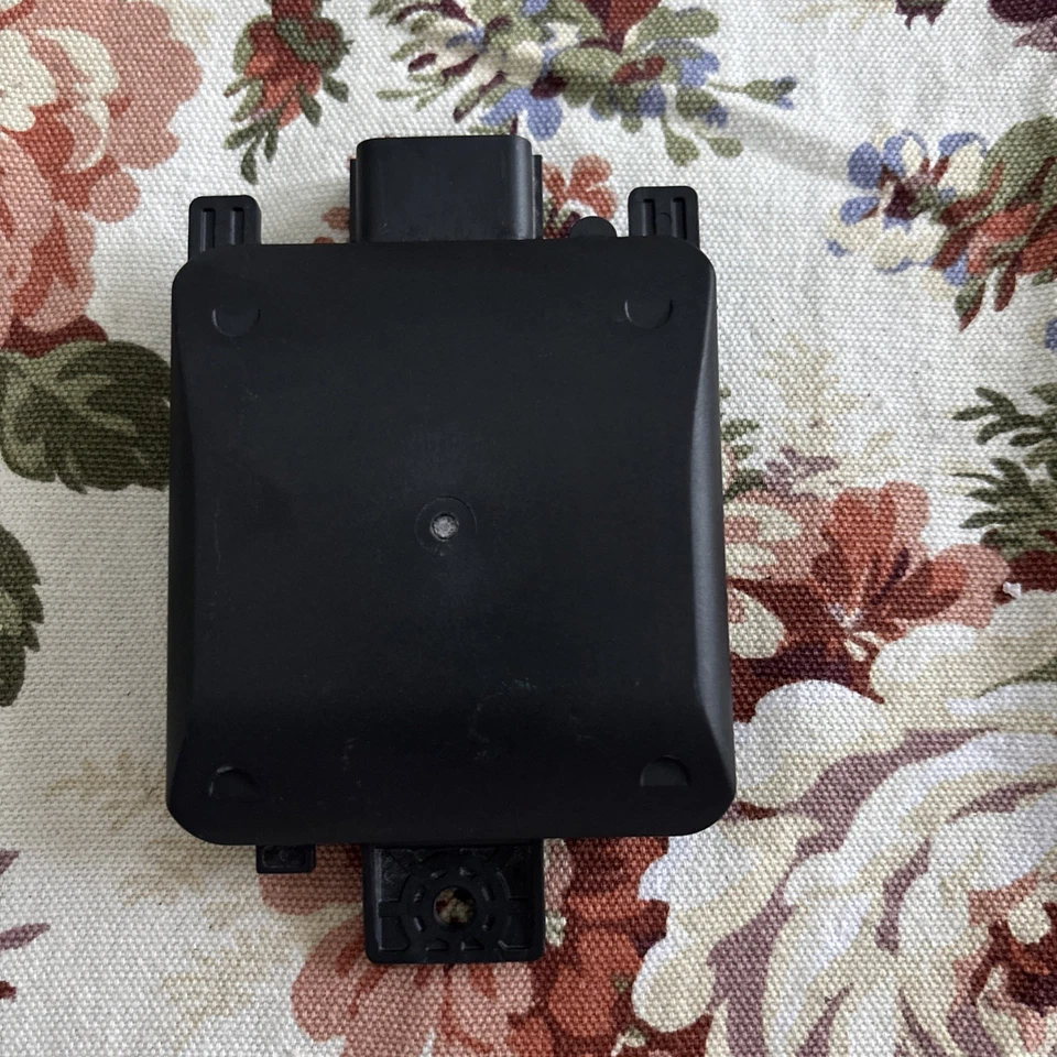 OEM Left Blind Spot Assist Module Sensor 84467895 for Buick Chevrolet Cadillac - Image 3 of 3