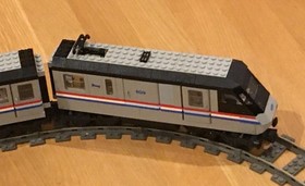 Lego 4558 Metroliner - 100% Complete with Box and Instructions