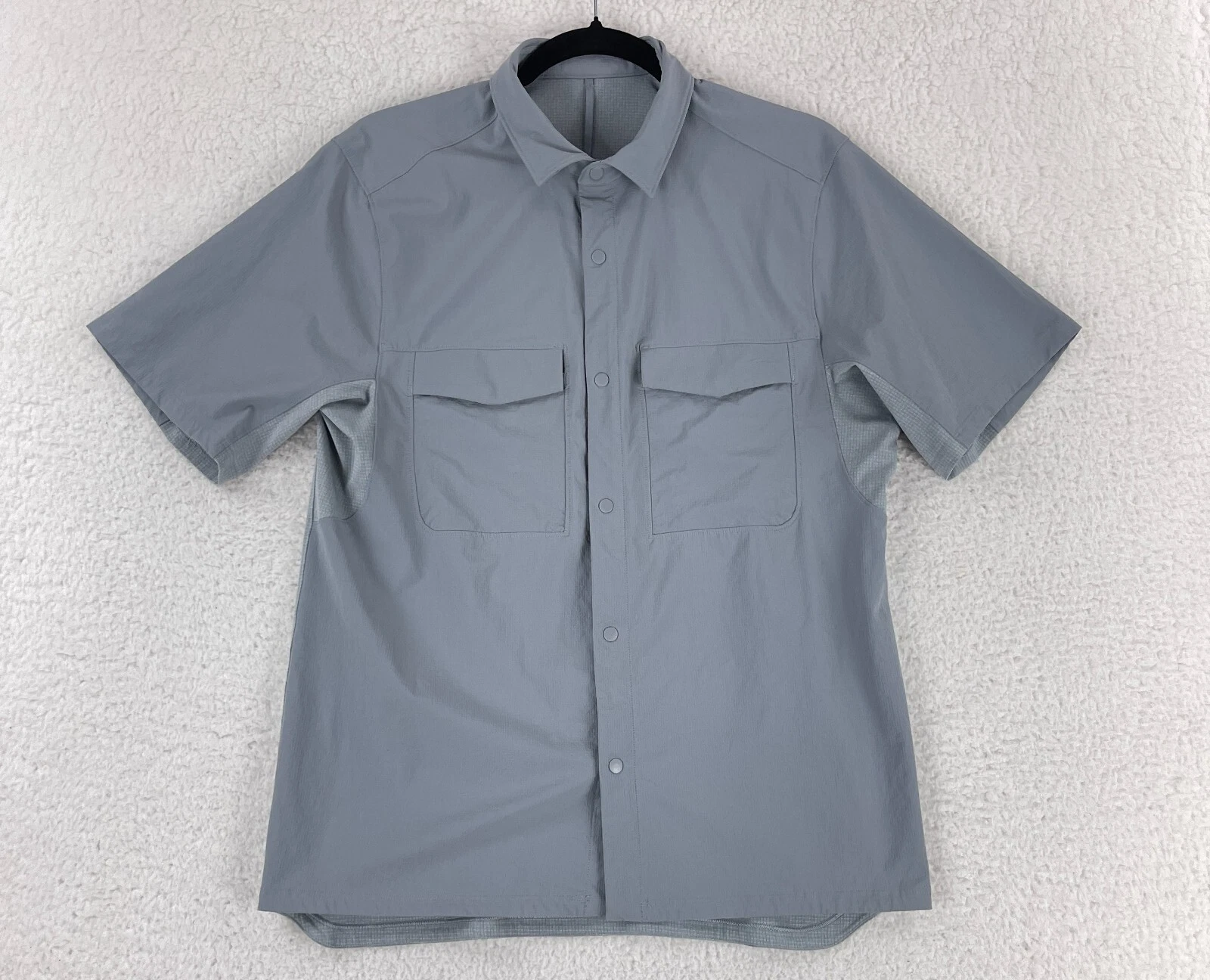 Lululemon Double Pocket Overshirt Mens Small ? Gray Short Sleeve Ripstop Stretch