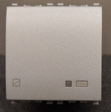 Vimar 20489 Eikon Next attuatore con uscita a rele di scambio 1A 30V