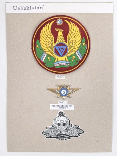 Uzbekistán, colección 2 insignias de la Fuerza Aérea, grabadas en caja - Imagen 1 de 5