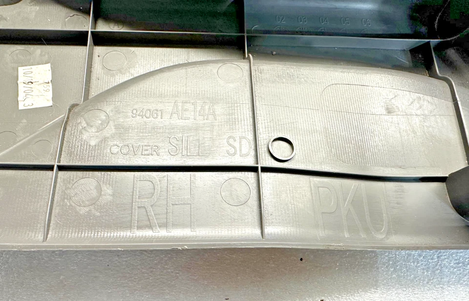 Subaru Baja 2006 pasajero trasero derecho alféizar de puerta interior placa de patada moldura gris Foto 3 de 4