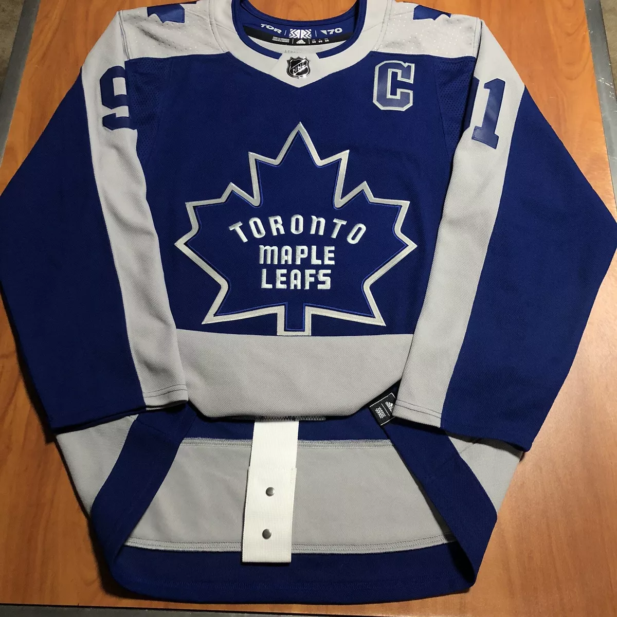 AUSTON MATTHEWS TORONTO MAPLE LEAFS AUTHENTIC ADIDAS REVERSE RETRO