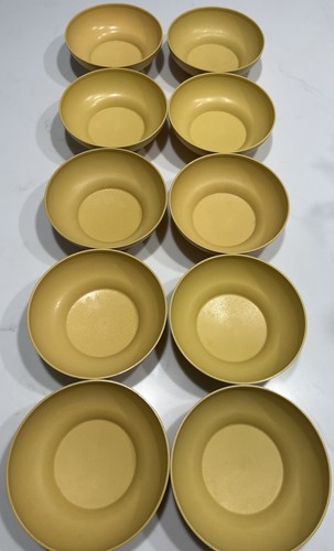 Vintage Tupperware Salad Soup Cereal Bowls Harvest Gold 890 Lot Of 10