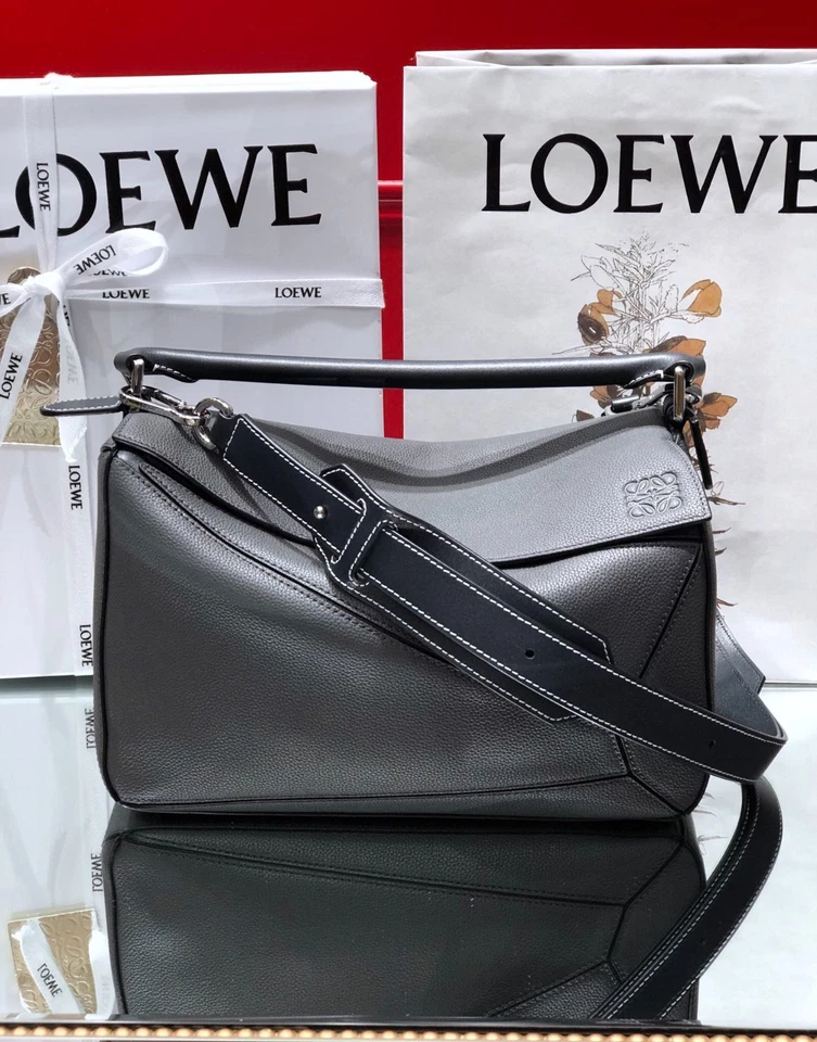 AS PICTURE SHOW LOEWE Puzzle Medium Shoulder Bag Black Leather Anagram Logo Strap