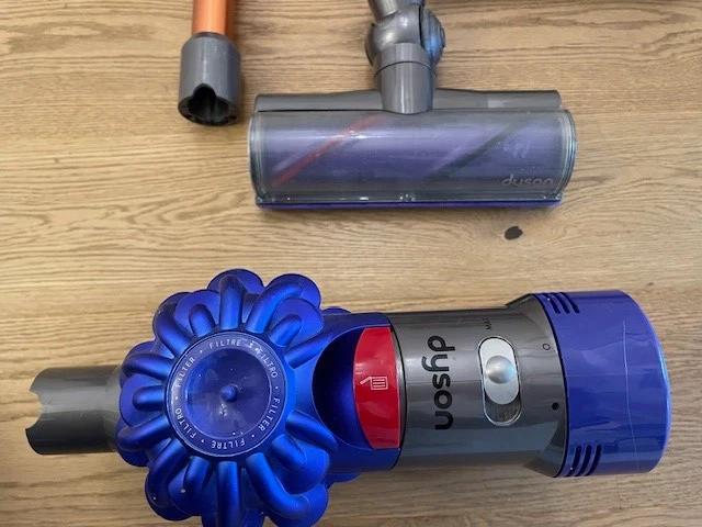 Dyson V8 Absolute beutelloser Akku-Handstaubsauger, Foto 4 von 5
