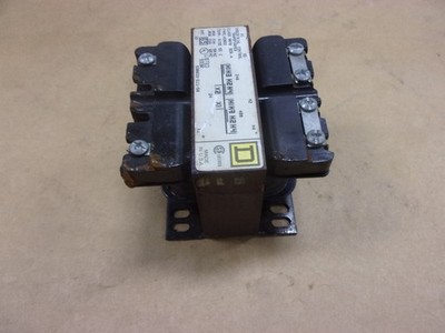 Transformateur Square D 02048 – 240/480V Vers 24V – 50/60 Hz – Classe 9070