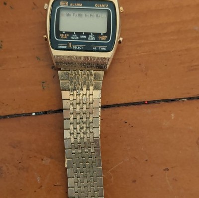 Convoy Quartz Digital Alarm Calendar Black Dial Gold Metal Case Band Wristwatch