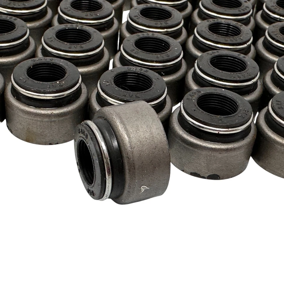 Lot of 31 Genuine GM 12555601 Valve Stem Oil Seal for Gen V/VI Engines – NOS - Image 4 of 4