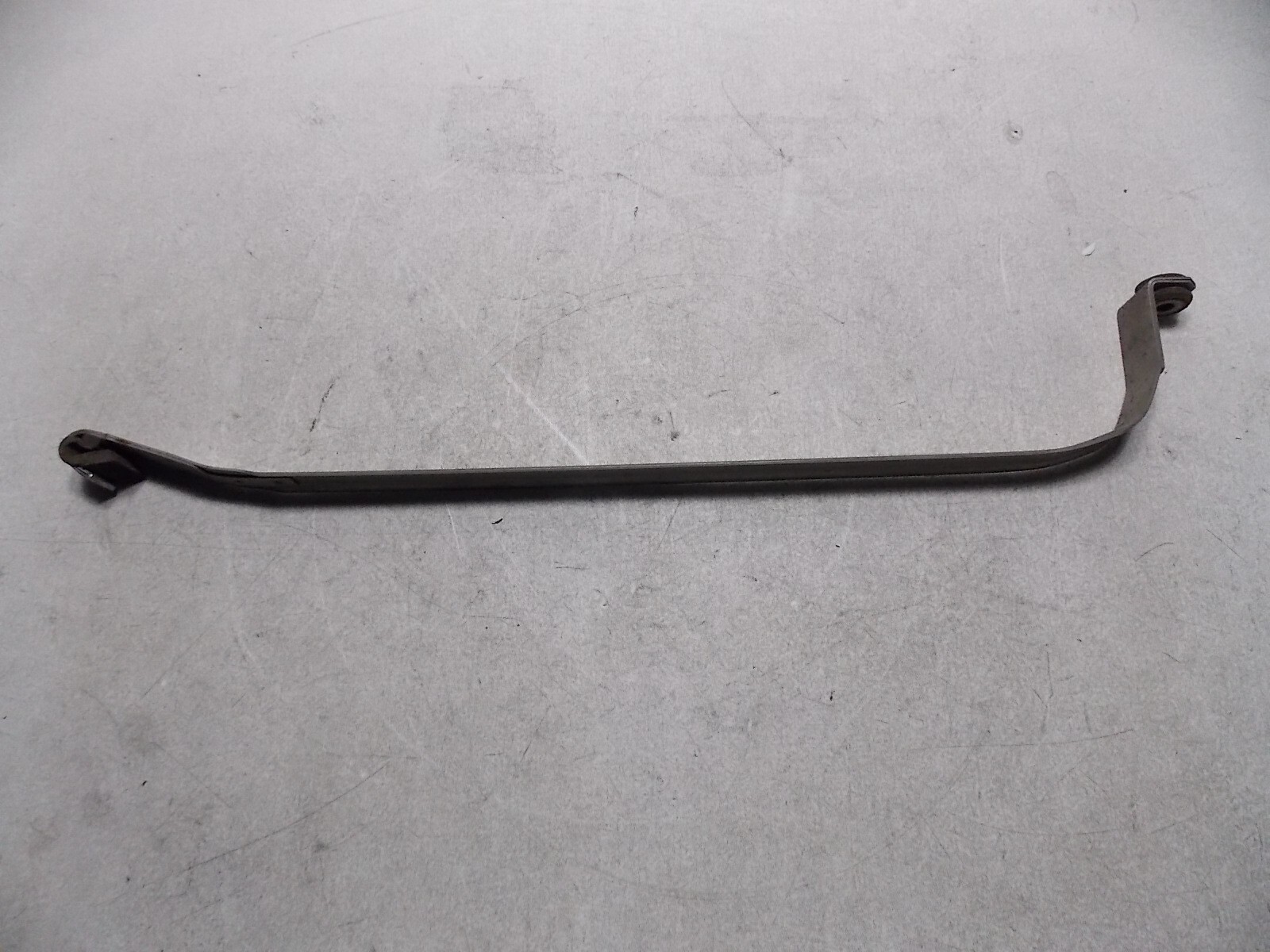 BMW E46 Fuel Tank Gas Tank Strap Mount Bracket R OEM 9906 323 325 328