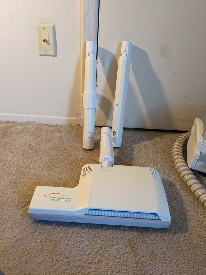 Aerus Lux Guardian Ultra Vacuum Cleaner C170A Works Great includes