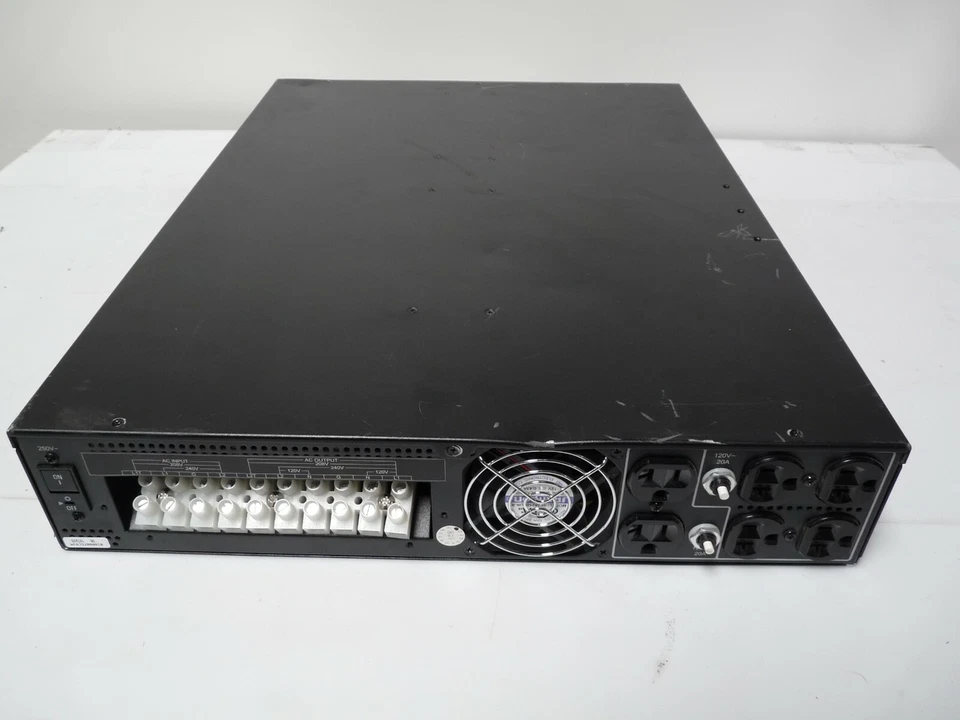 Transformador reductor SAN DIEGO PICKUP CyberPower OL6KSTF 6000VA 6000W 240V 120V Foto 2 de 4