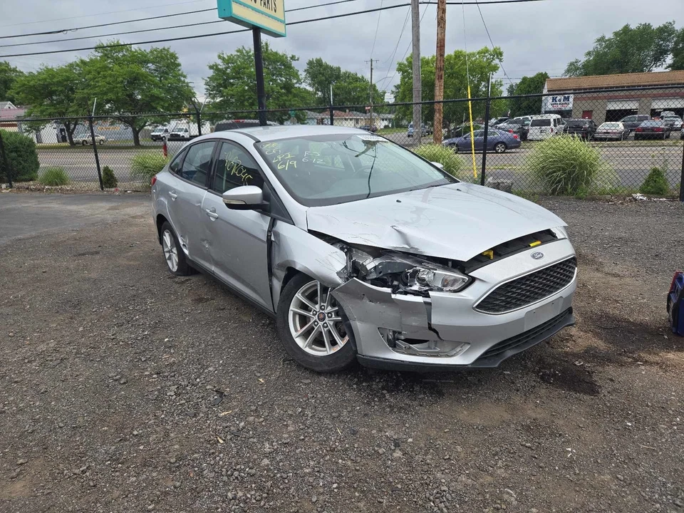 Condensador de aire acondicionado usado se adapta a: Ford Focus 2018 eléctrico EV grado A Foto 2 de 4