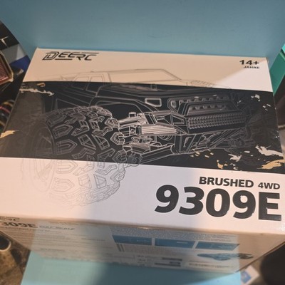 DEERC 9309E 4WD RC Car 40KPH Fast Off-Road Monster Truck